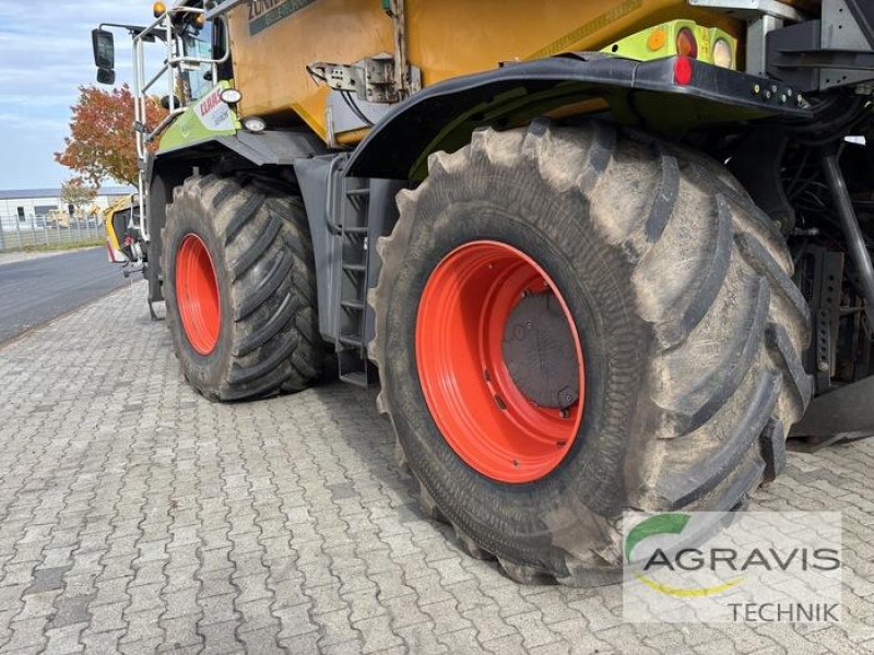 Traktor van het type CLAAS XERION 4000 SADDLE TRAC, Gebrauchtmaschine in Meppen (Foto 16)