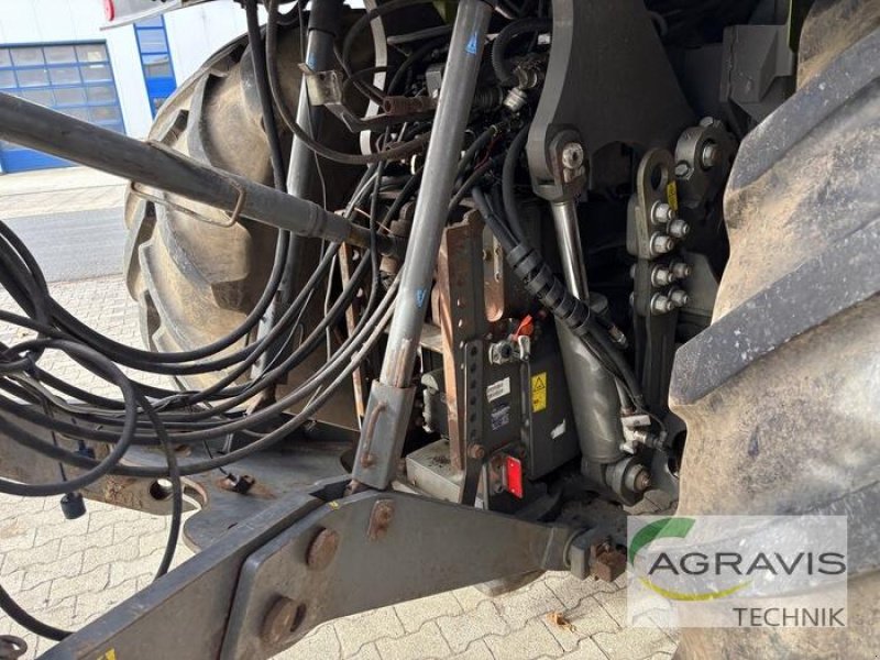 Traktor typu CLAAS XERION 4000 SADDLE TRAC, Gebrauchtmaschine w Meppen (Zdjęcie 14)