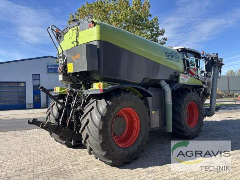 Traktor des Typs CLAAS XERION 4000 SADDLE TRAC, Gebrauchtmaschine in Meppen (Bild 3)