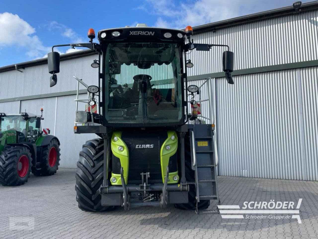 Traktor типа CLAAS XERION 4000 SADDLE TRAC, Gebrauchtmaschine в Wildeshausen (Фотография 7)