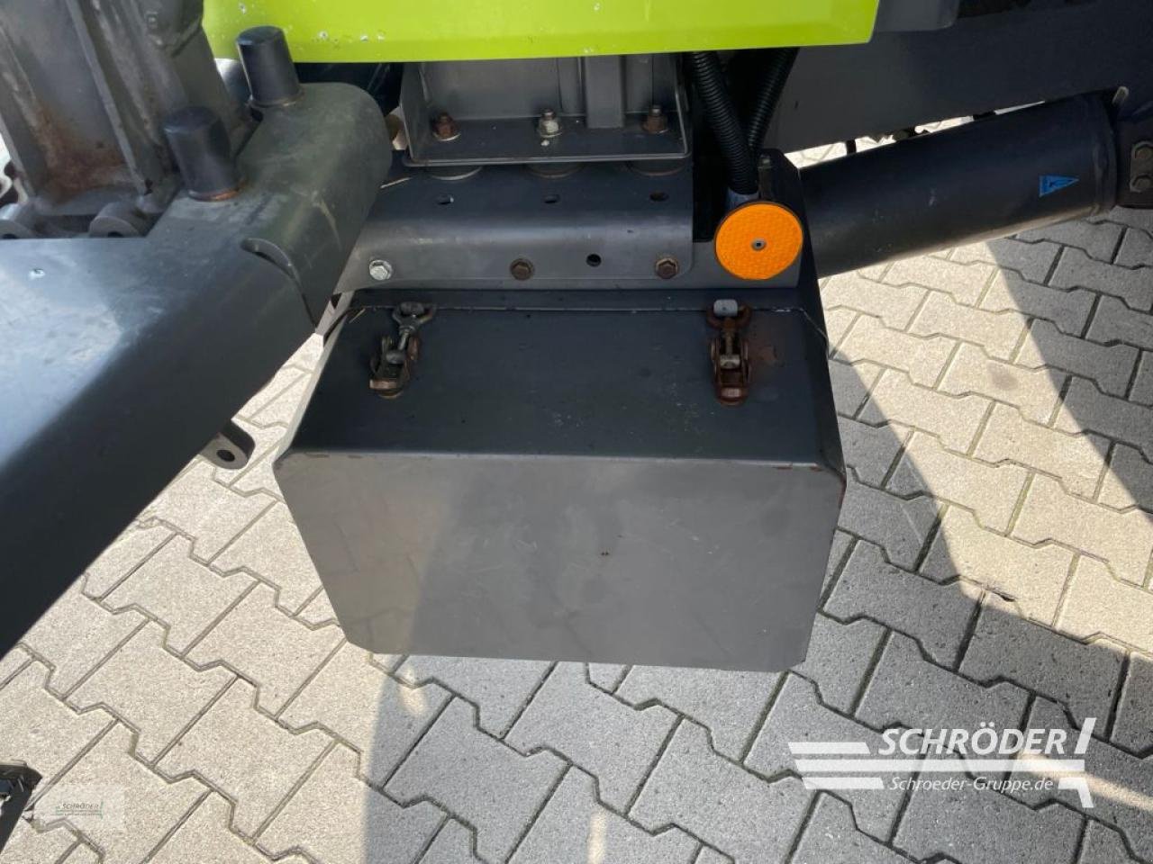 Traktor typu CLAAS XERION 4000 SADDLE TRAC, Gebrauchtmaschine v Wildeshausen (Obrázek 9)