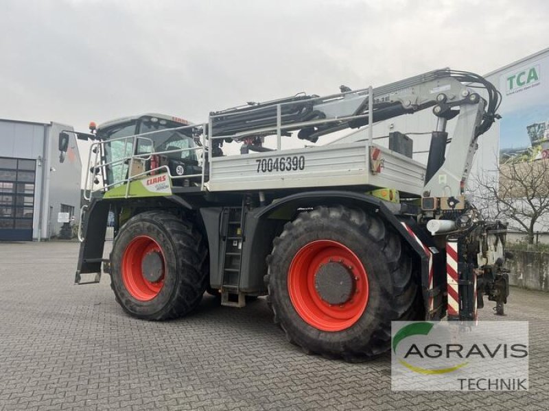 Traktor du type CLAAS XERION 4000 SADDLE TRAC, Gebrauchtmaschine en Alpen (Photo 3)