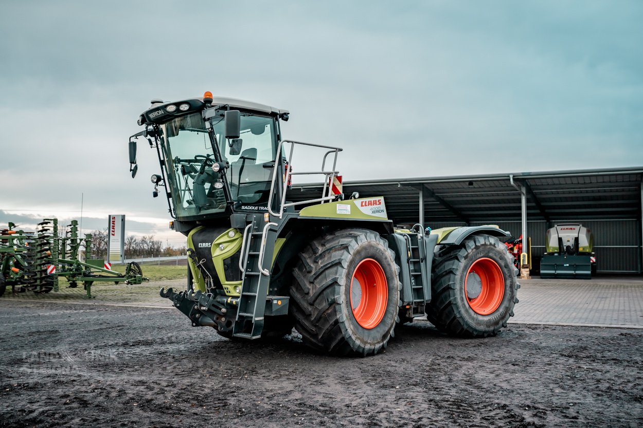 Traktor от тип CLAAS Xerion 4000 ST, Gebrauchtmaschine в Steigra (Снимка 1)