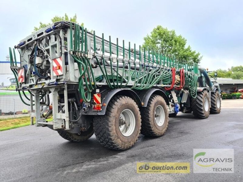 Traktor za tip CLAAS XERION 4000 TRAC VC + GÜLLEFASS KRUDE 28 M³, Gebrauchtmaschine u Meppen (Slika 3)