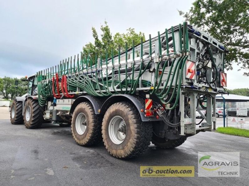 Traktor za tip CLAAS XERION 4000 TRAC VC + GÜLLEFASS KRUDE 28 M³, Gebrauchtmaschine u Meppen (Slika 4)