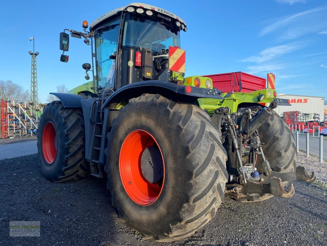 Traktor of the type CLAAS Xerion 4000 TRAC VC + GPS Egnos, Gebrauchtmaschine in Mühlengeez (Picture 2)