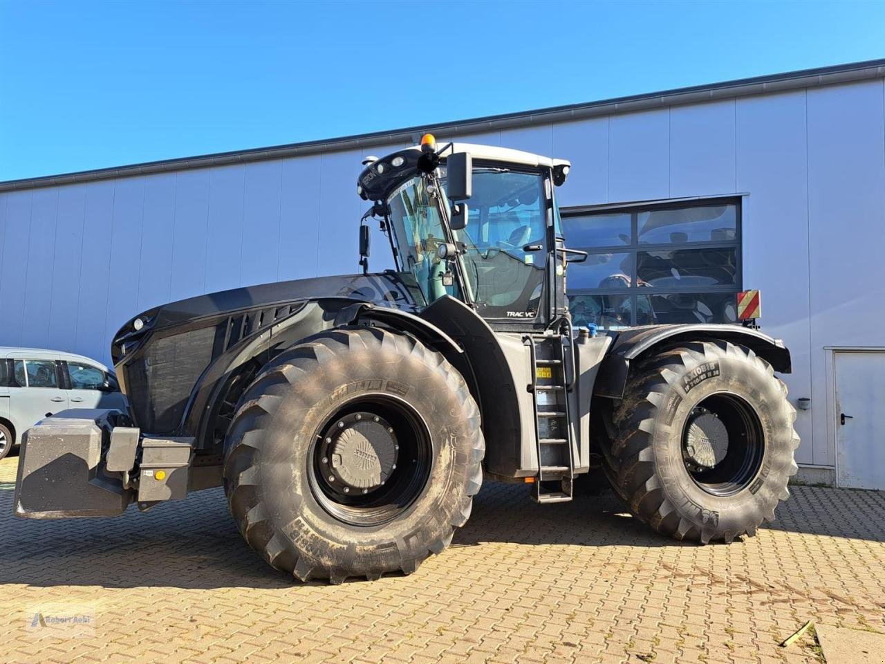 Traktor of the type CLAAS Xerion 4000 TRAC VC, Gebrauchtmaschine in Wittlich (Picture 2)