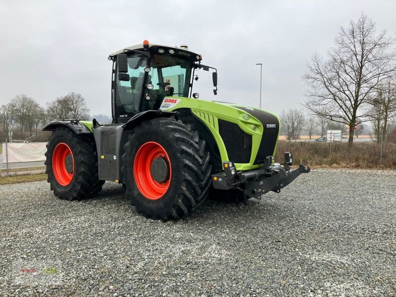 Traktor Türe ait CLAAS XERION 4000 VC, Gebrauchtmaschine içinde Töging a. Inn (resim 1)