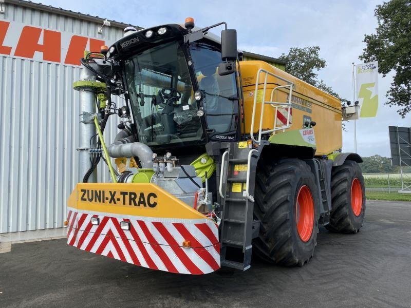 Traktor van het type CLAAS XERION 4200 SADDLE TRAC m. ZUNHAMMER, Gebrauchtmaschine in Molbergen (Foto 1)