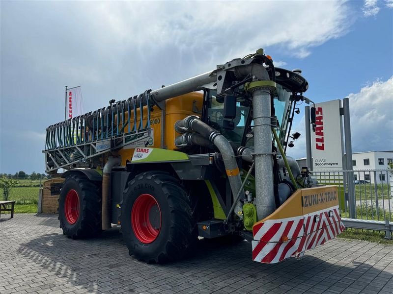 Traktor typu CLAAS XERION 4200 SADDLE TRAC, Gebrauchtmaschine v Grabenstätt-Erlstätt