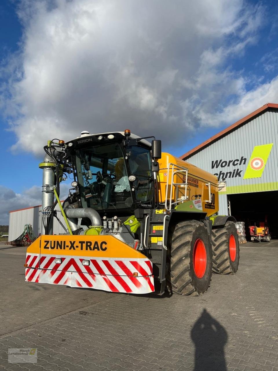 Traktor a típus CLAAS Xerion 4200 Saddle Trac, Gebrauchtmaschine ekkor: Schora (Kép 1)