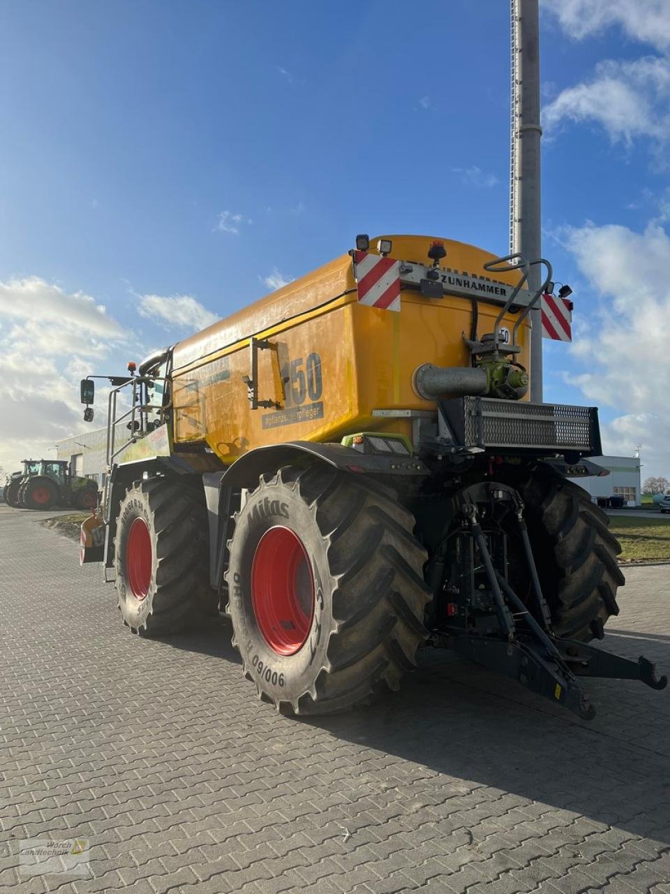 Traktor of the type CLAAS Xerion 4200 Saddle Trac, Gebrauchtmaschine in Schora (Picture 7)