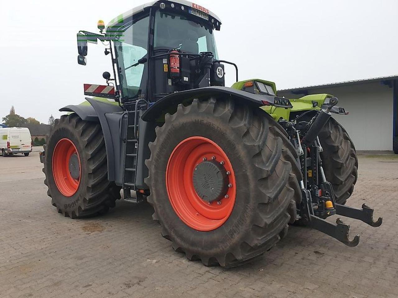 Traktor des Typs CLAAS xerion 4200 trac vc + rtk TRAC VC, Gebrauchtmaschine in NEUENDORF AM SPECK (Bild 6)