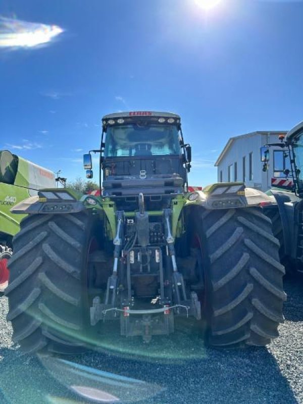 Traktor van het type CLAAS XERION 4200 TRAC, Gebrauchtmaschine in Ovidiu jud. Constanta (Foto 4)