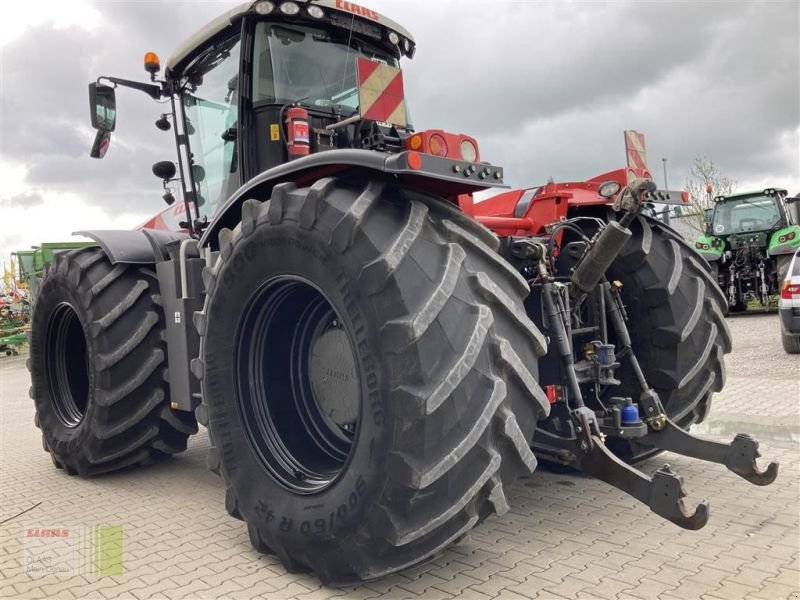 Traktor of the type CLAAS XERION 4500 TRAC VC, Gebrauchtmaschine in Vohburg (Picture 17)