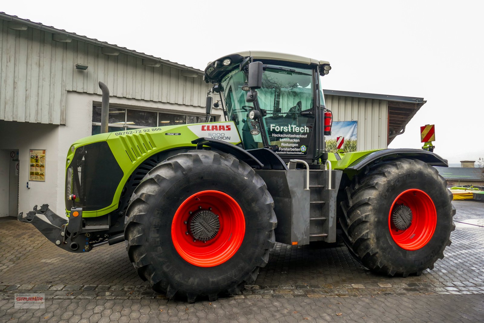 Traktor del tipo CLAAS Xerion 4500 Trac VC, Gebrauchtmaschine en Dorfen (Imagen 1)