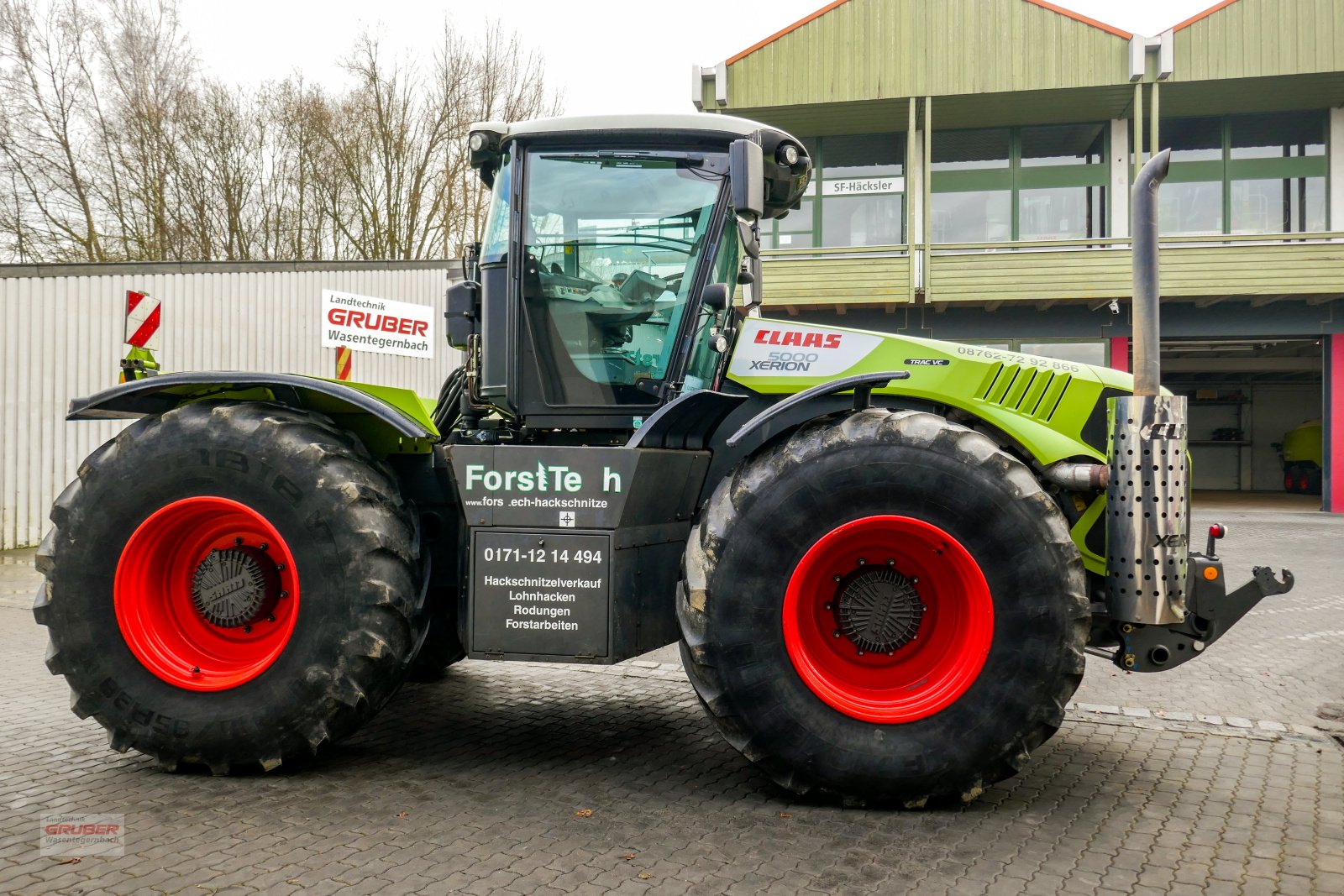 Traktor del tipo CLAAS Xerion 4500 Trac VC, Gebrauchtmaschine en Dorfen (Imagen 4)