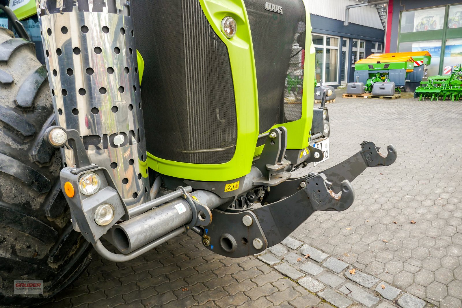 Traktor del tipo CLAAS Xerion 4500 Trac VC, Gebrauchtmaschine en Dorfen (Imagen 5)