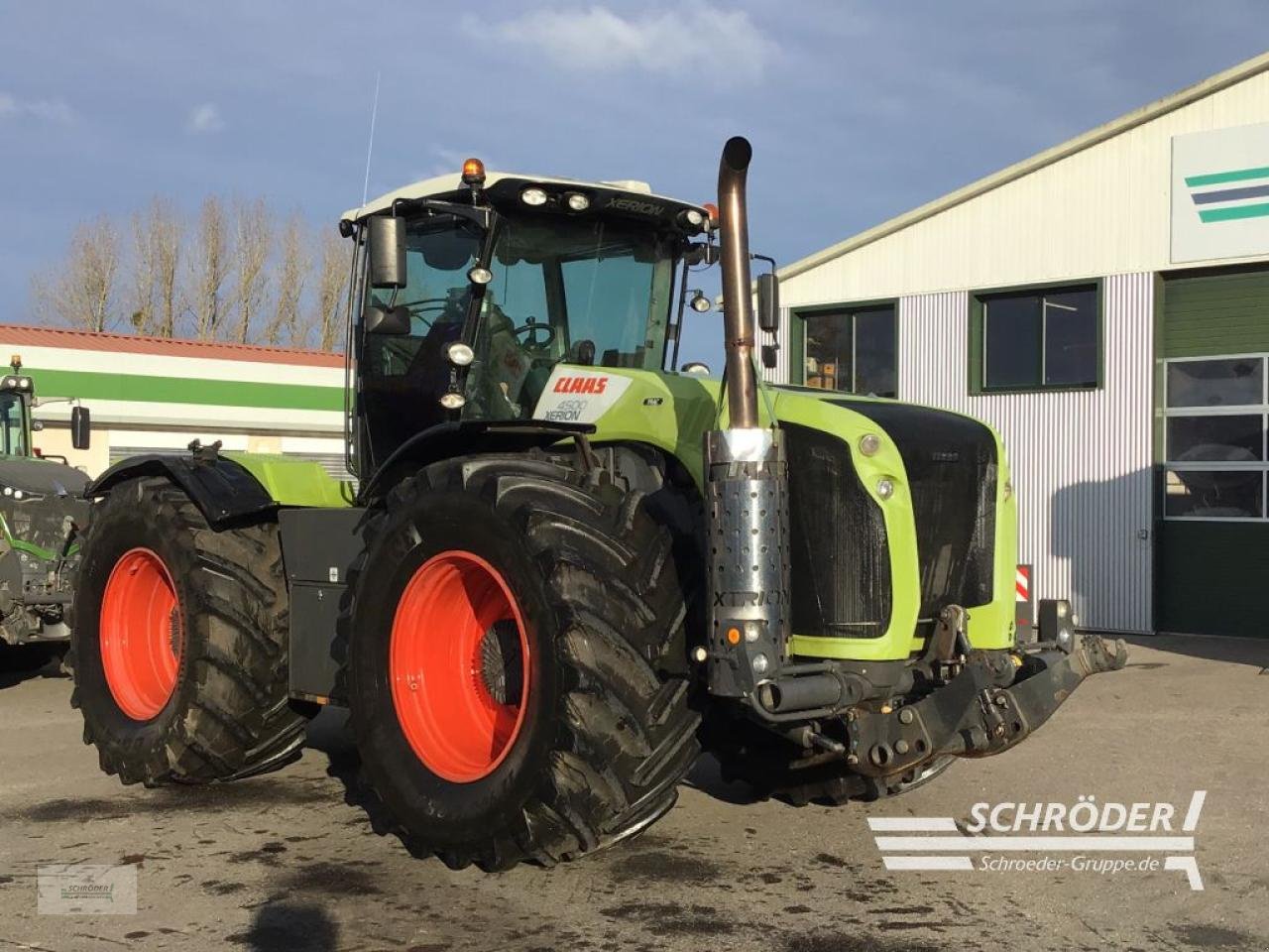 Traktor типа CLAAS XERION 4500, Gebrauchtmaschine в Penzlin (Фотография 1)