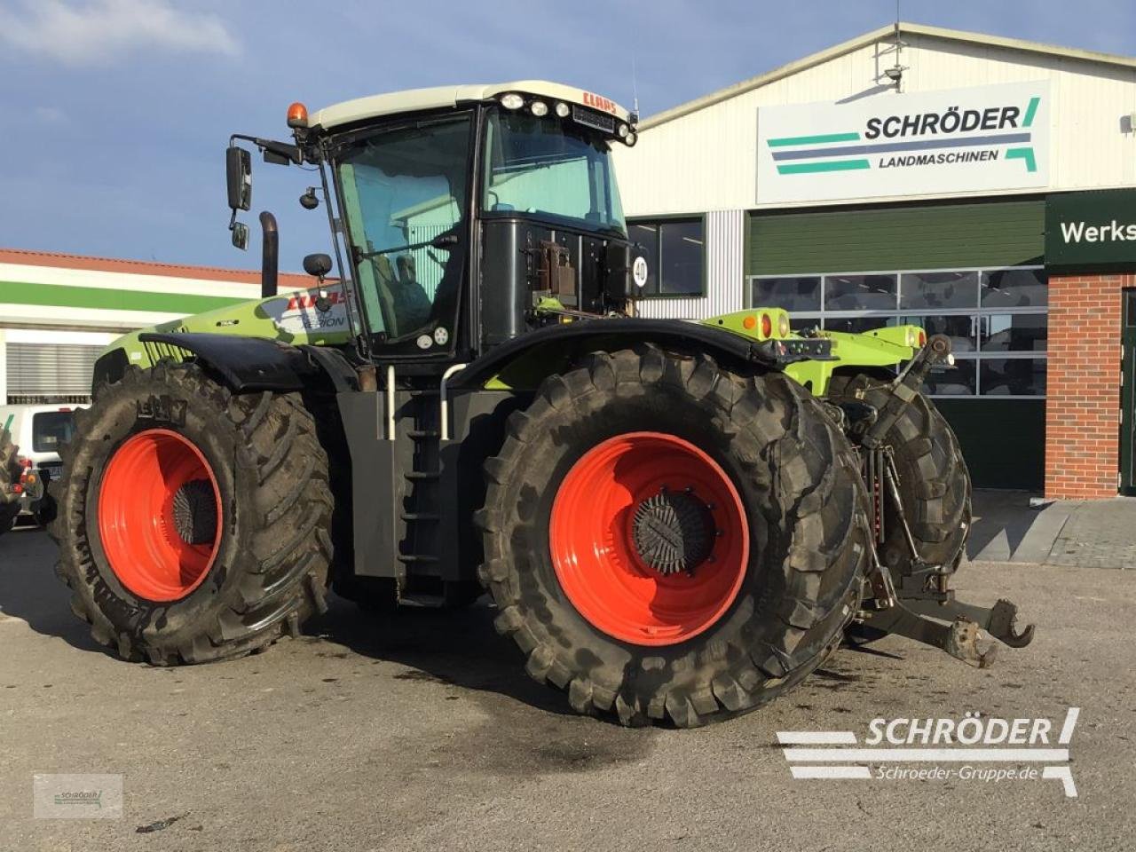 Traktor типа CLAAS XERION 4500, Gebrauchtmaschine в Penzlin (Фотография 3)