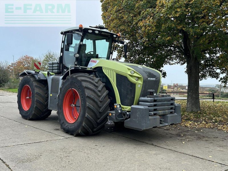 Traktor Türe ait CLAAS XERION 5000 TRAC + TRAC, Gebrauchtmaschine içinde SLEAFORD (resim 1)