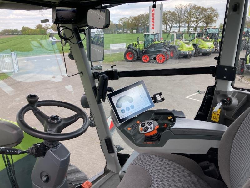 Traktor van het type CLAAS XERION 5000 TRAC TS, Gebrauchtmaschine in Molbergen (Foto 12)