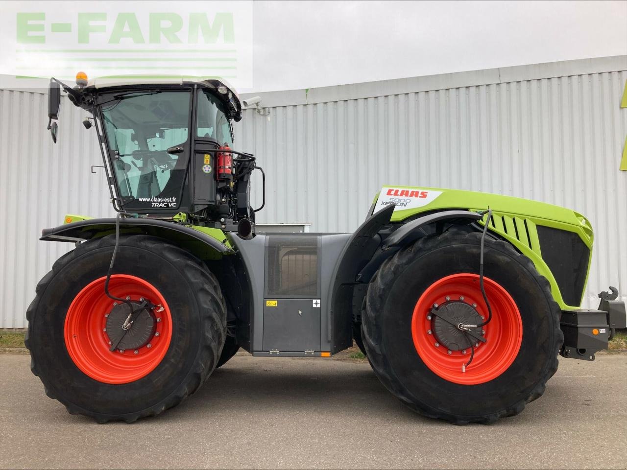 Traktor of the type CLAAS xerion 5000 trac vc TRAC VC, Gebrauchtmaschine in CHEMINOT (57 - MOSELLE) (Picture 3)