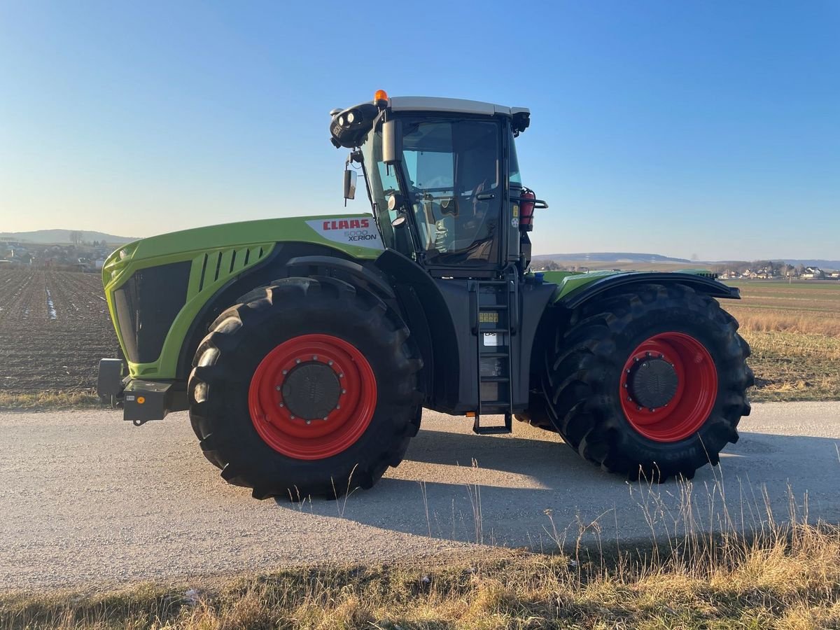 Traktor du type CLAAS Xerion 5000 TRAC VC, Gebrauchtmaschine en Harmannsdorf-Rückersdorf (Photo 1)