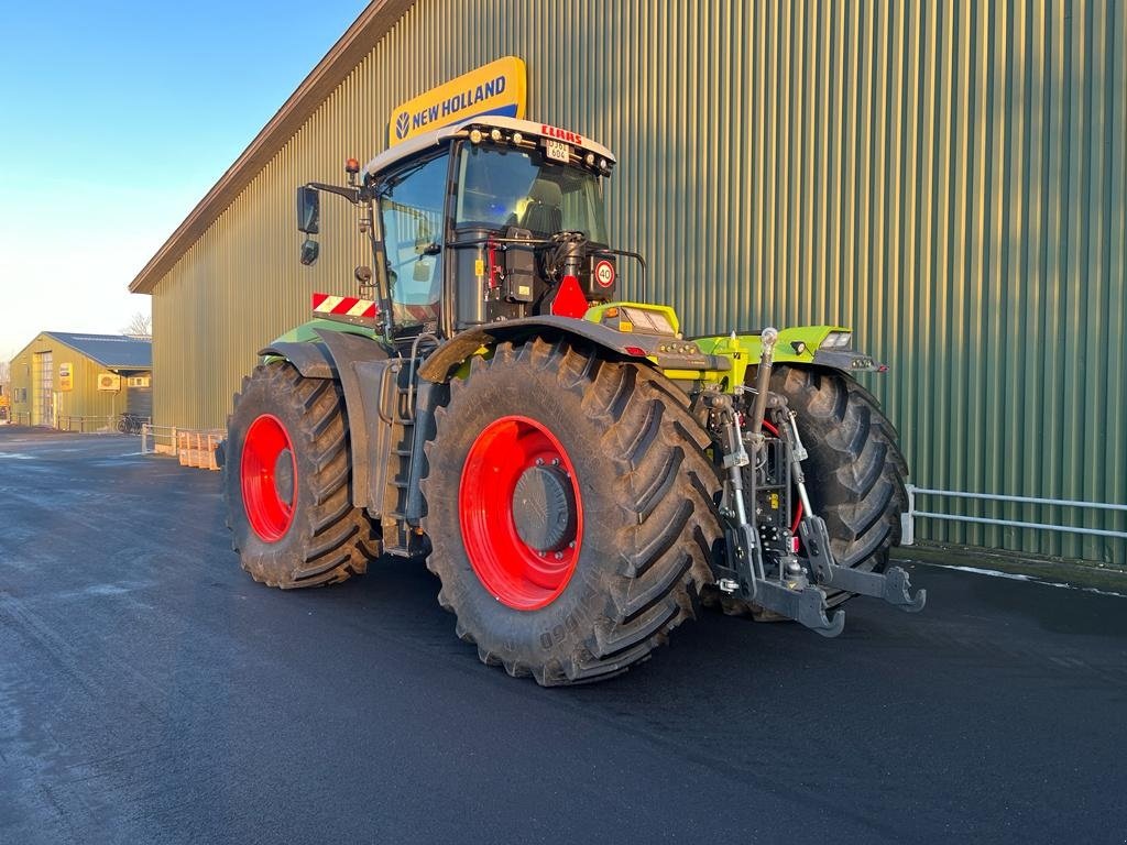 Traktor от тип CLAAS XERION 5000  VC, Gebrauchtmaschine в Middelfart (Снимка 6)