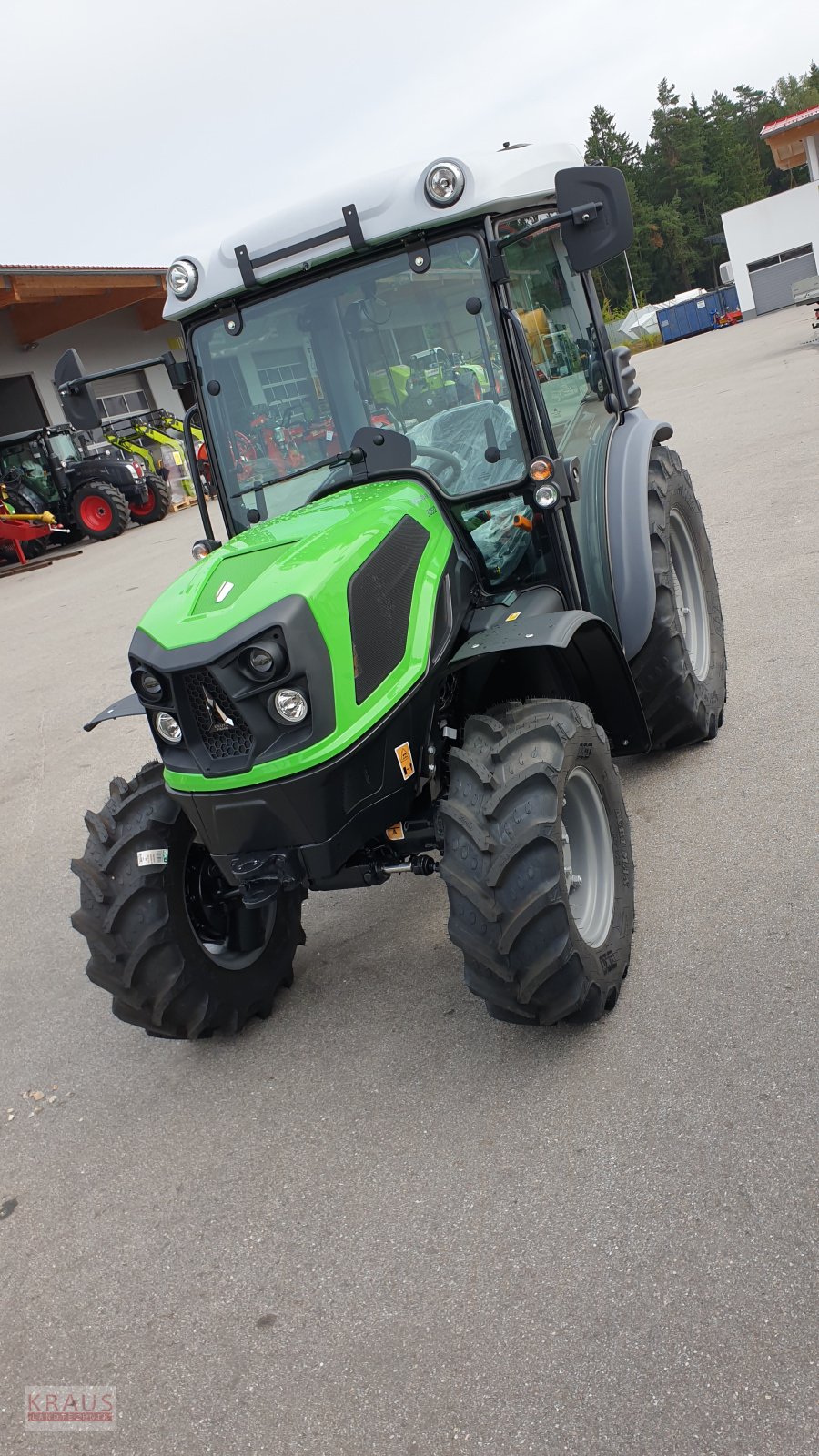 Traktor of the type Deutz-Fahr 3050 Schlepper, Neumaschine in Geiersthal (Picture 1)