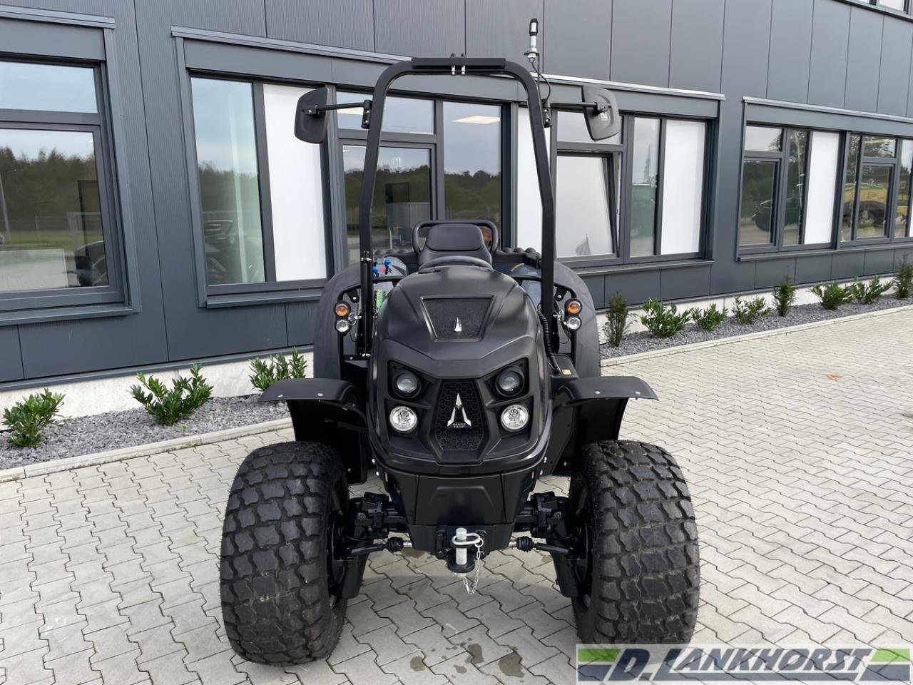 Traktor от тип Deutz-Fahr 3060 (A) Matt-Black, Neumaschine в Neuenhaus (Снимка 2)