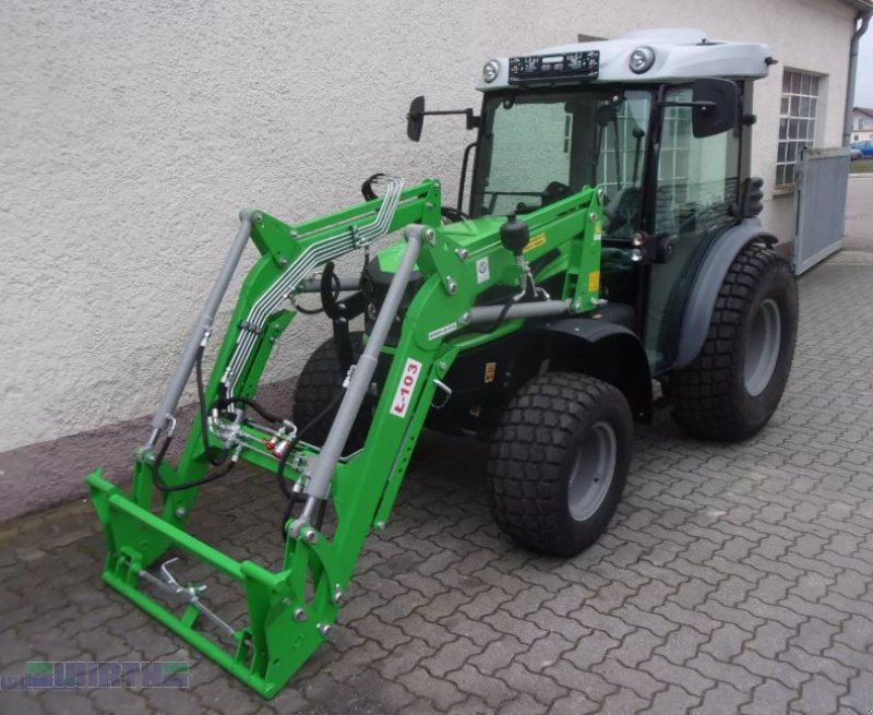 Traktor des Typs Deutz-Fahr 3060 A, Vorführer 25 Std, mit Frontlader und Rasenbereifung, Neumaschine in Buchdorf (Bild 3)