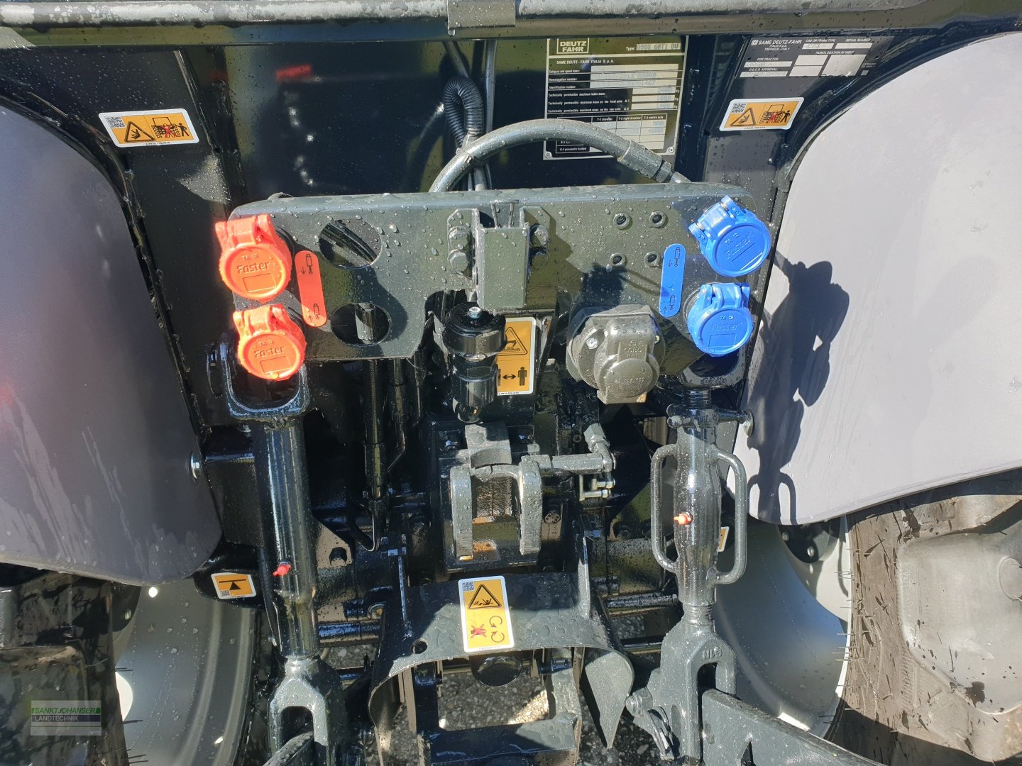 Traktor типа Deutz-Fahr 3060 -Aktion Ernteschlussverkauf-, Neumaschine в Diessen (Фотография 8)