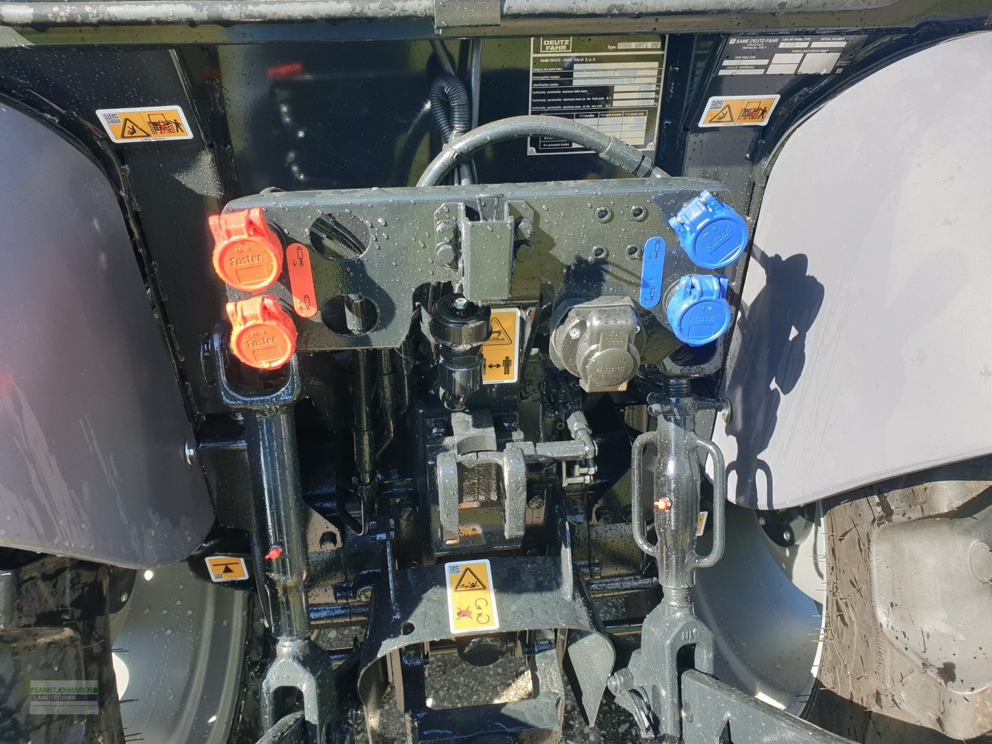 Traktor des Typs Deutz-Fahr 3060 -Aktionspreis-, Neumaschine in Diessen (Bild 8)