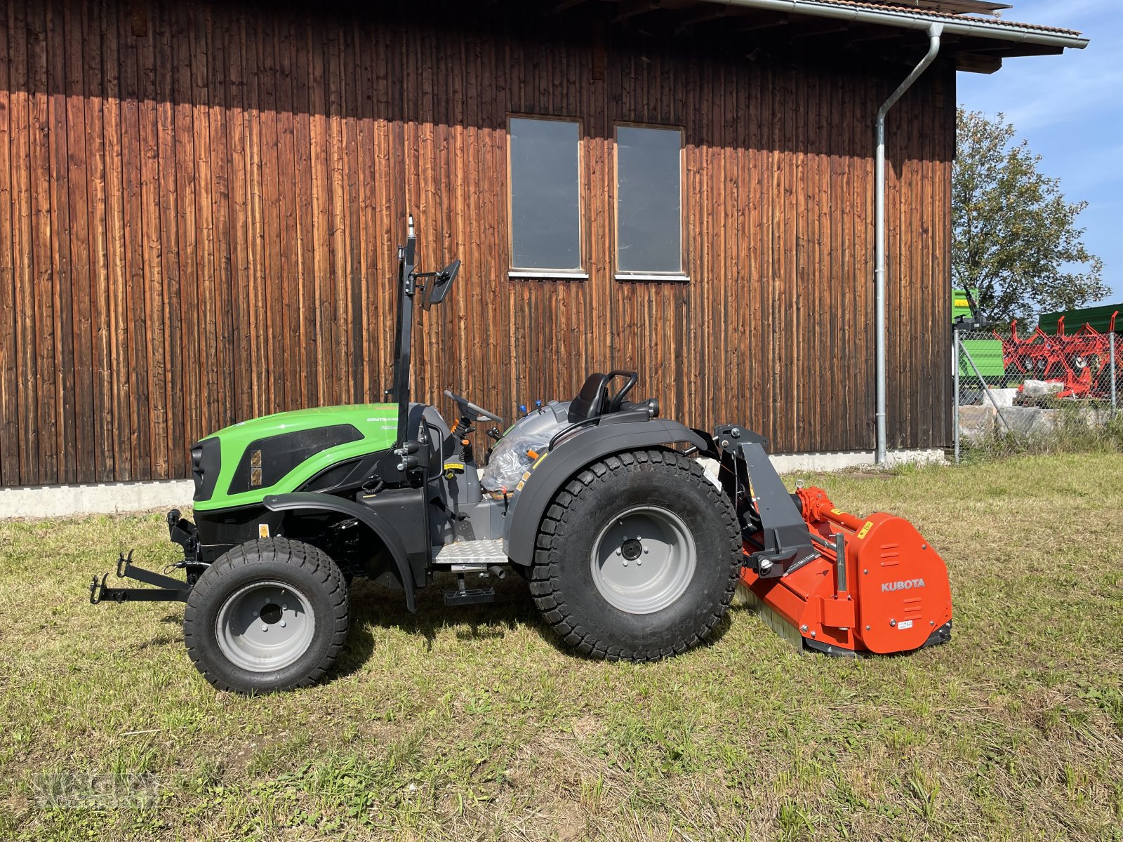 Traktor Türe ait Deutz-Fahr 3060 Pflegetraktor mit Mulchgerät, Neumaschine içinde Ebenhofen (resim 1)