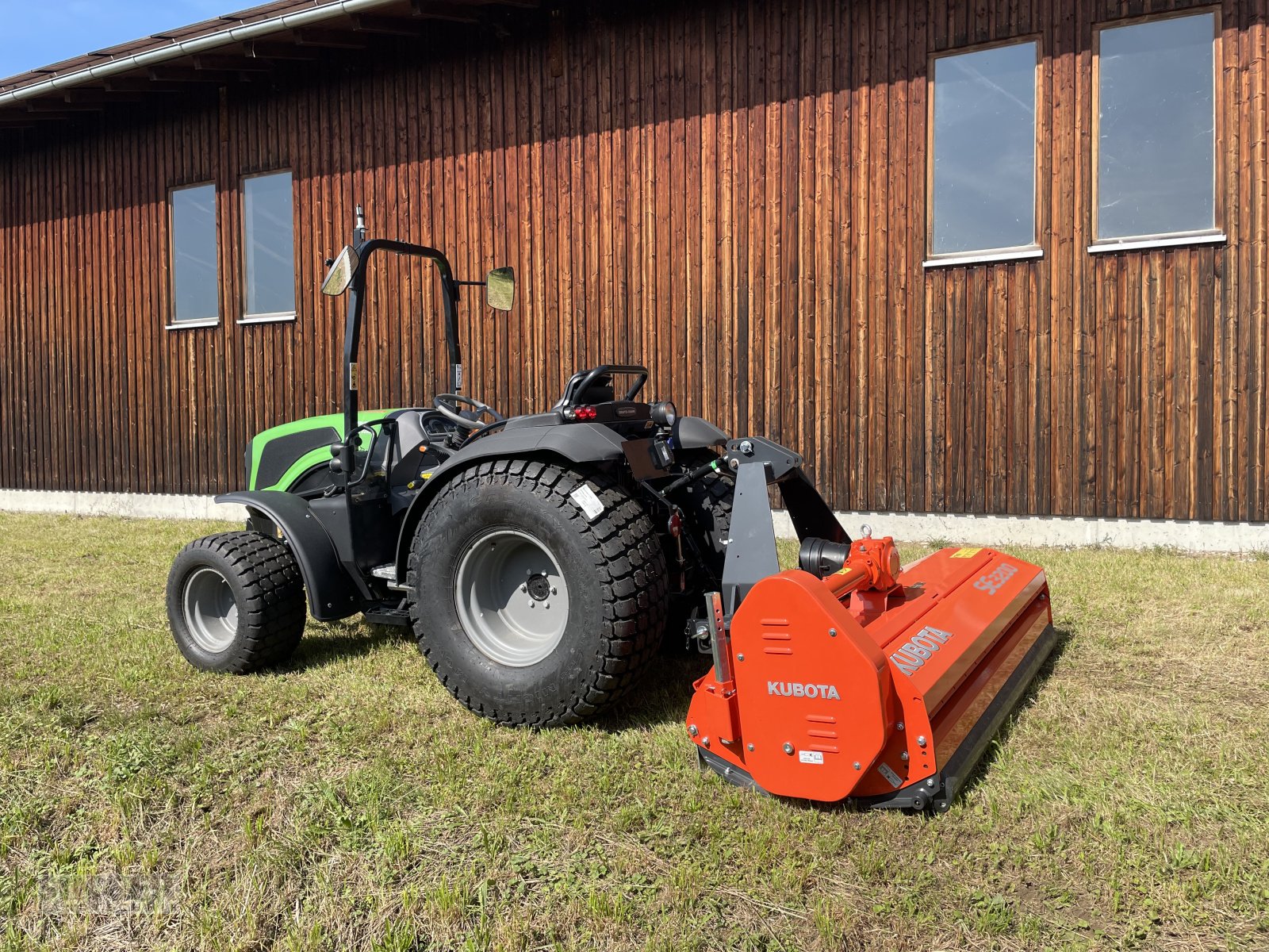 Traktor du type Deutz-Fahr 3060 Pflegetraktor mit Mulchgerät, Neumaschine en Ebenhofen (Photo 2)