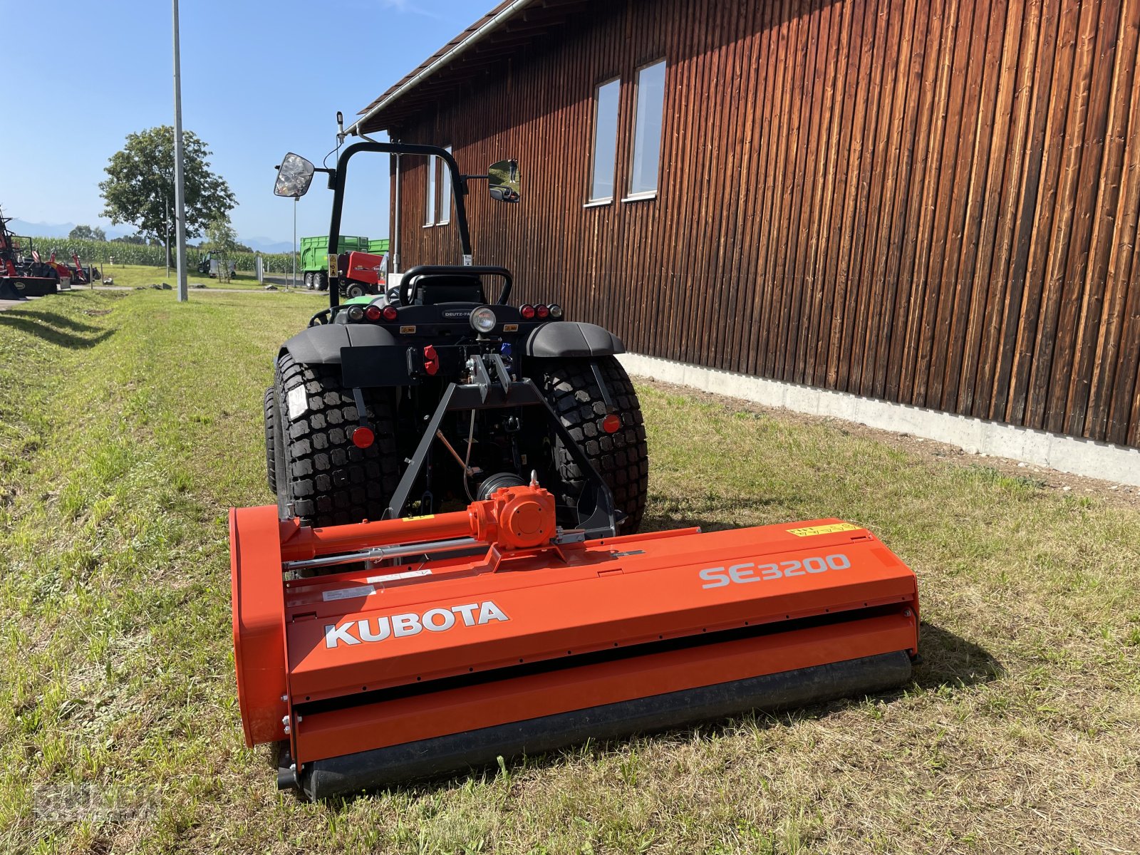 Traktor типа Deutz-Fahr 3060 Pflegetraktor mit Mulchgerät, Neumaschine в Ebenhofen (Фотография 3)