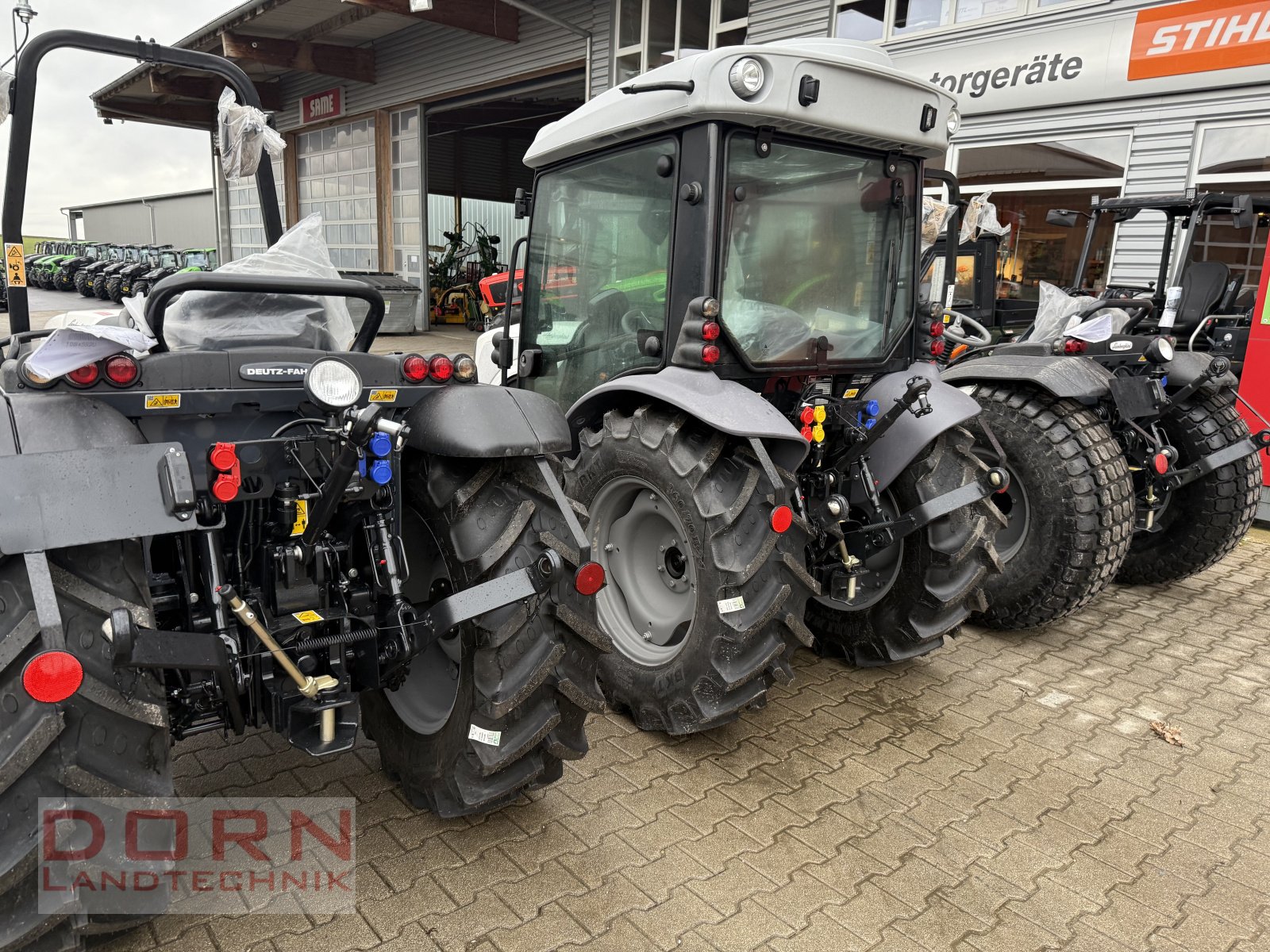 Traktor du type Deutz-Fahr 3060 Sondermodel, Neumaschine en Bruckberg (Photo 4)