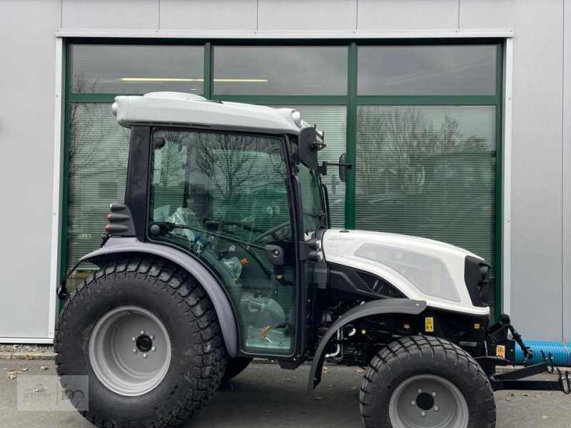 Traktor van het type Deutz-Fahr 3060, Neumaschine in Eslohe–Bremke