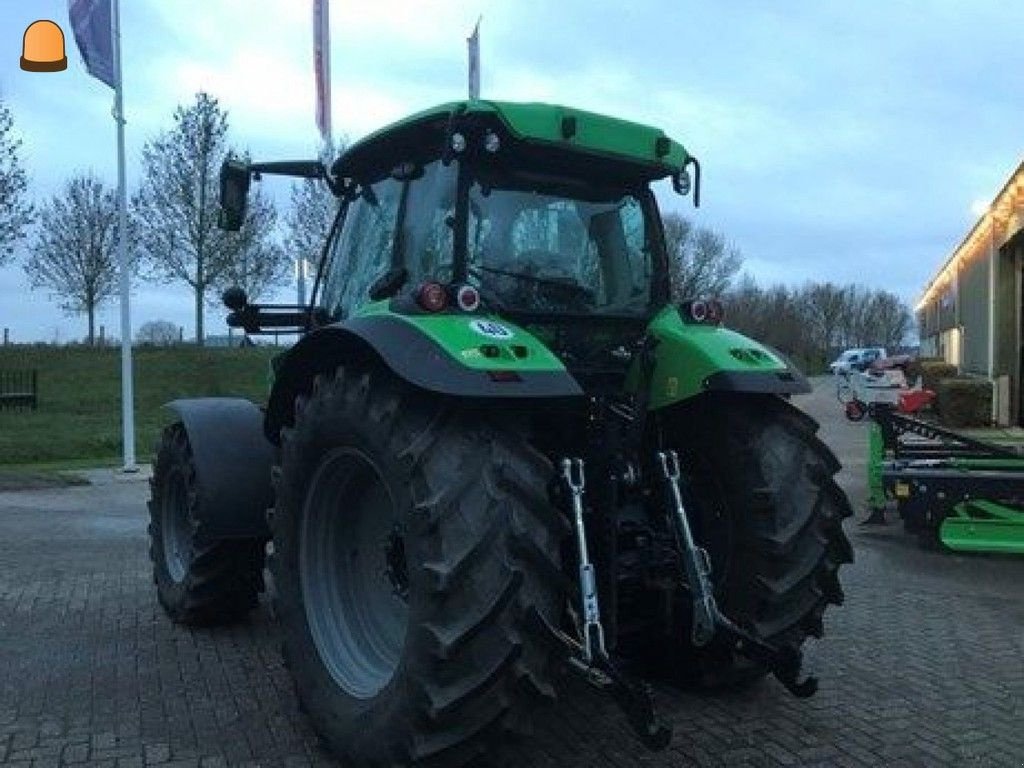 Traktor typu Deutz-Fahr 320 S, Gebrauchtmaschine w Zoetermeer (Zdjęcie 4)