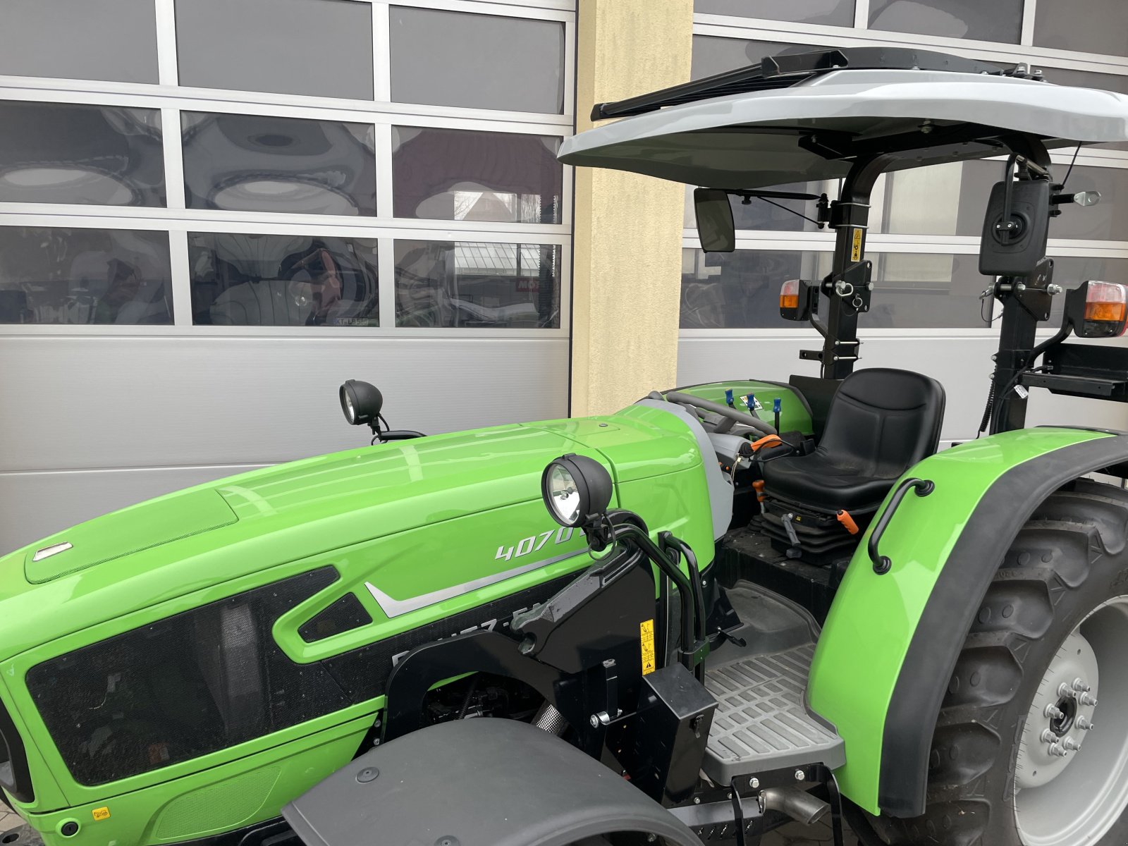 Traktor za tip Deutz-Fahr 4070 E GS, Neumaschine u Nürnberg (Slika 2)