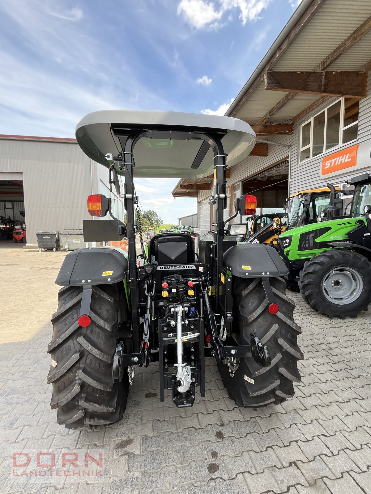 Traktor Türe ait Deutz-Fahr 4070 E GS, Neumaschine içinde Bruckberg (resim 3)