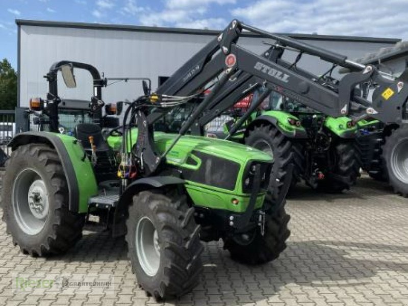 Traktor des Typs Deutz-Fahr 4070 E mit Frontlader, Adventssonderpreis, Gebrauchtmaschine in Nördlingen (Bild 1)