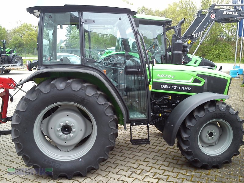 Traktor van het type Deutz-Fahr 4070 E mit Frontlader und Kabine, Gebrauchtmaschine in Buchdorf (Foto 1)