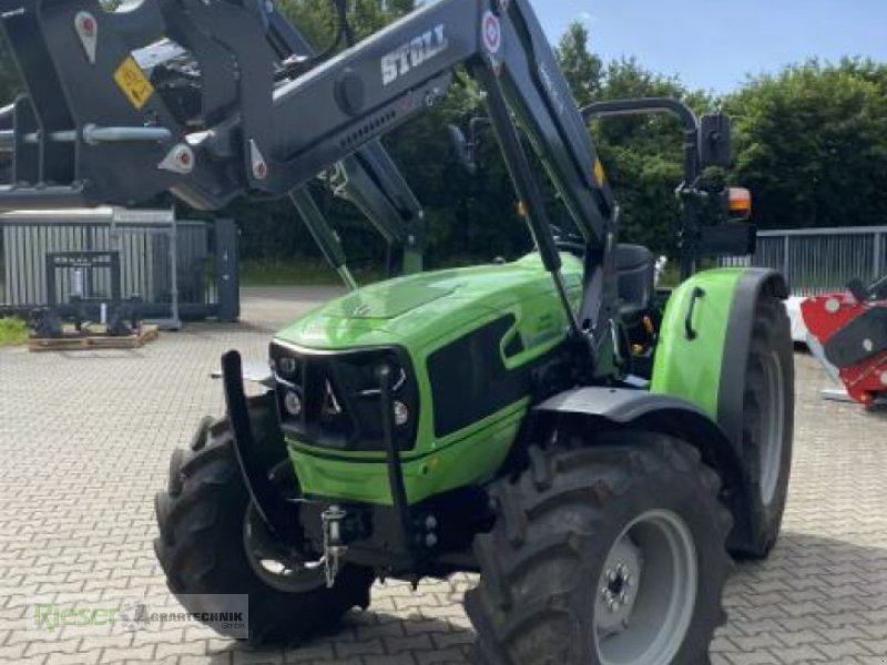 Traktor des Typs Deutz-Fahr 4070 E mit Industrielader und Anbauteile sowie auf Wunsch mit Kabine, Gebrauchtmaschine in Nördlingen (Bild 1)