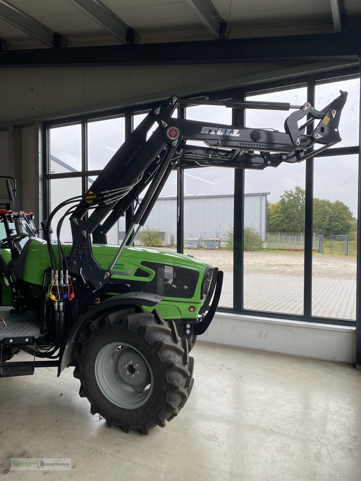 Traktor du type Deutz-Fahr 4070 E mit Kabine und Industrielader, Neumaschine en Nördlingen (Photo 2)