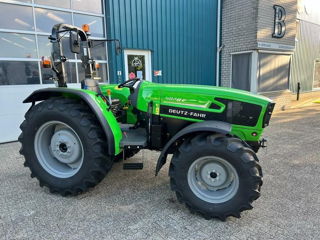 Traktor tipa Deutz-Fahr 4070 E, Neumaschine u Druten (Slika 1)