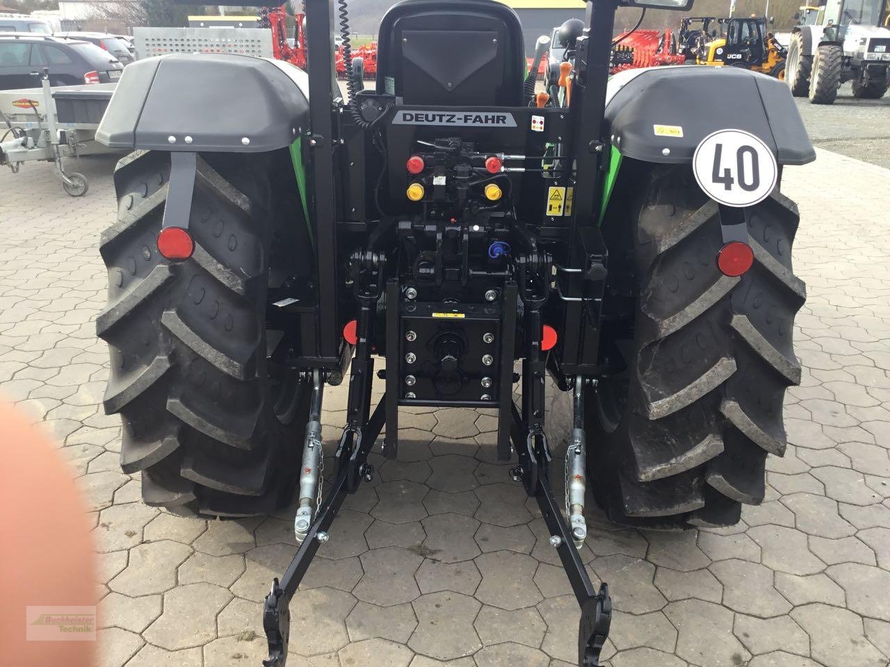 Traktor des Typs Deutz-Fahr 4070 E, Neumaschine in Nordstemmen (Bild 4)