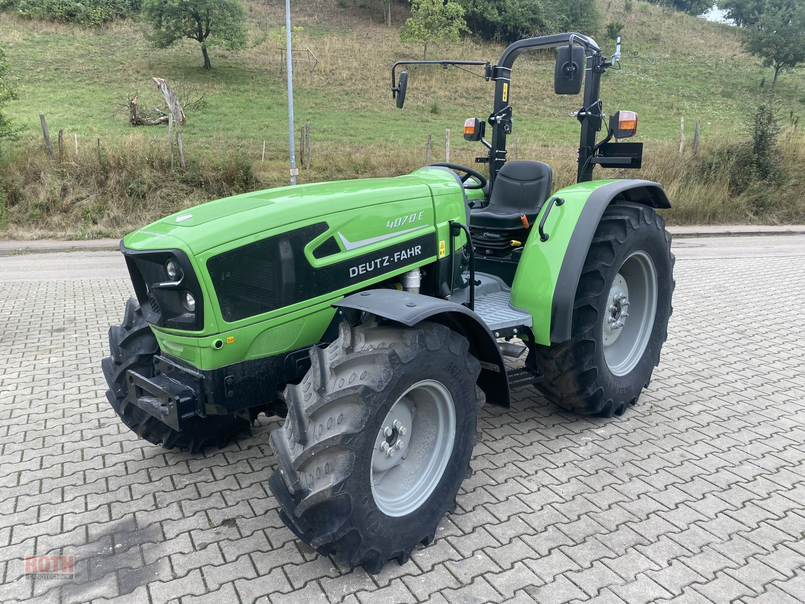 Traktor типа Deutz-Fahr 4070E Aktion, Neumaschine в Untermünkheim (Фотография 2)