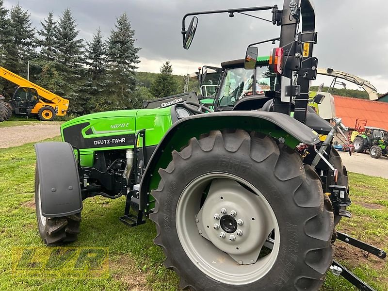 Traktor от тип Deutz-Fahr 4070E, Gebrauchtmaschine в Steinau-Rebsdorf (Снимка 2)